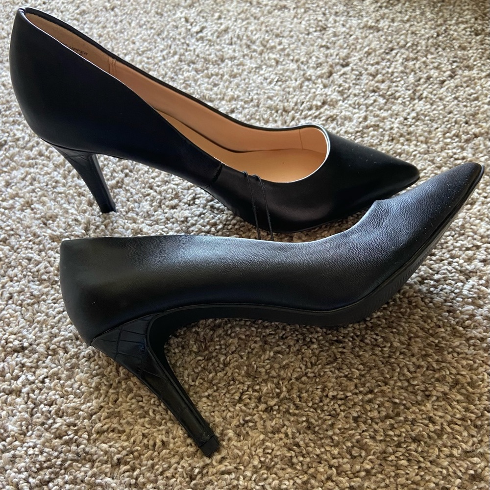 Ann Taylor Factory Women’s pumps